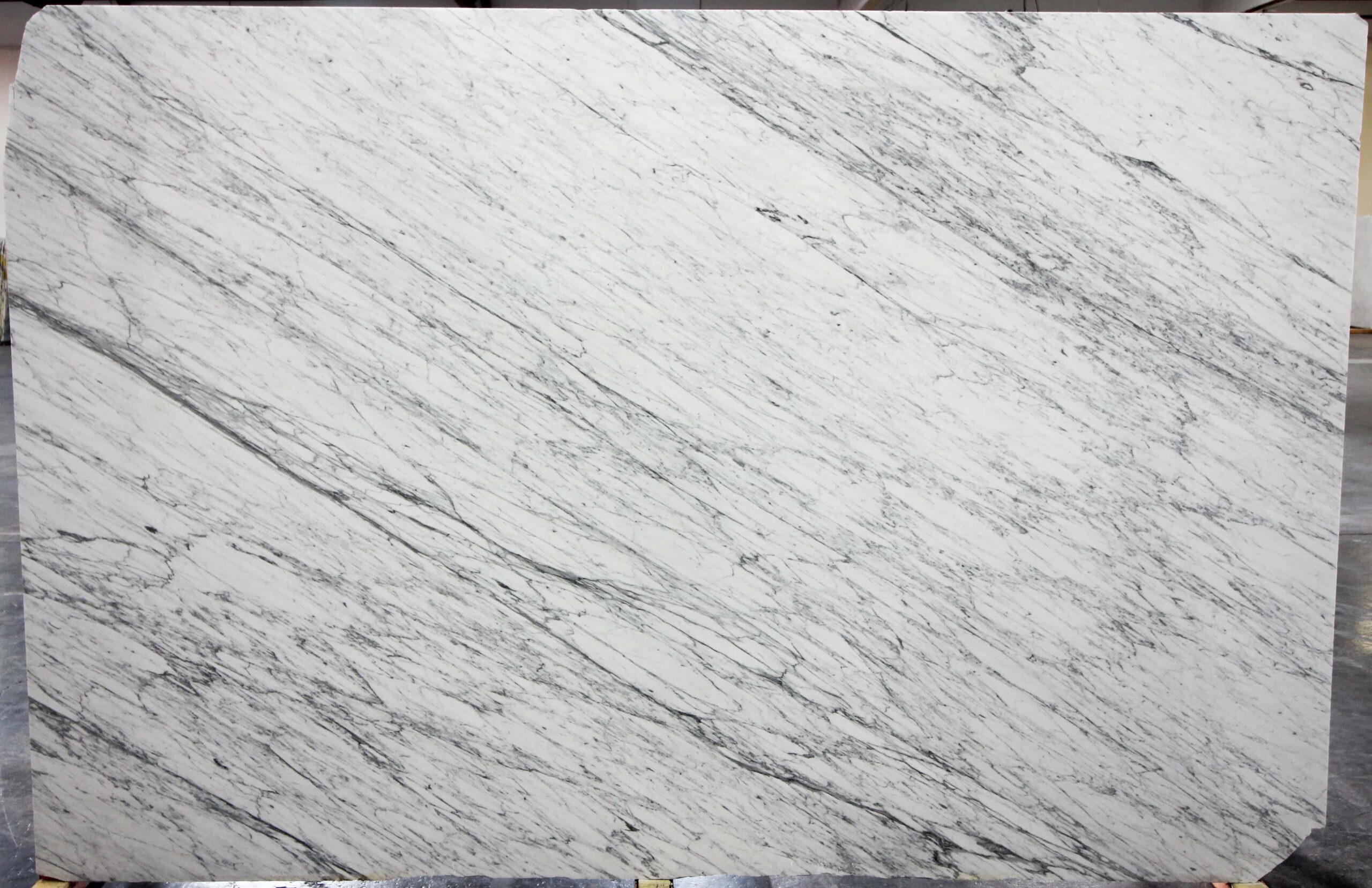 Statuarreto Polished — installed