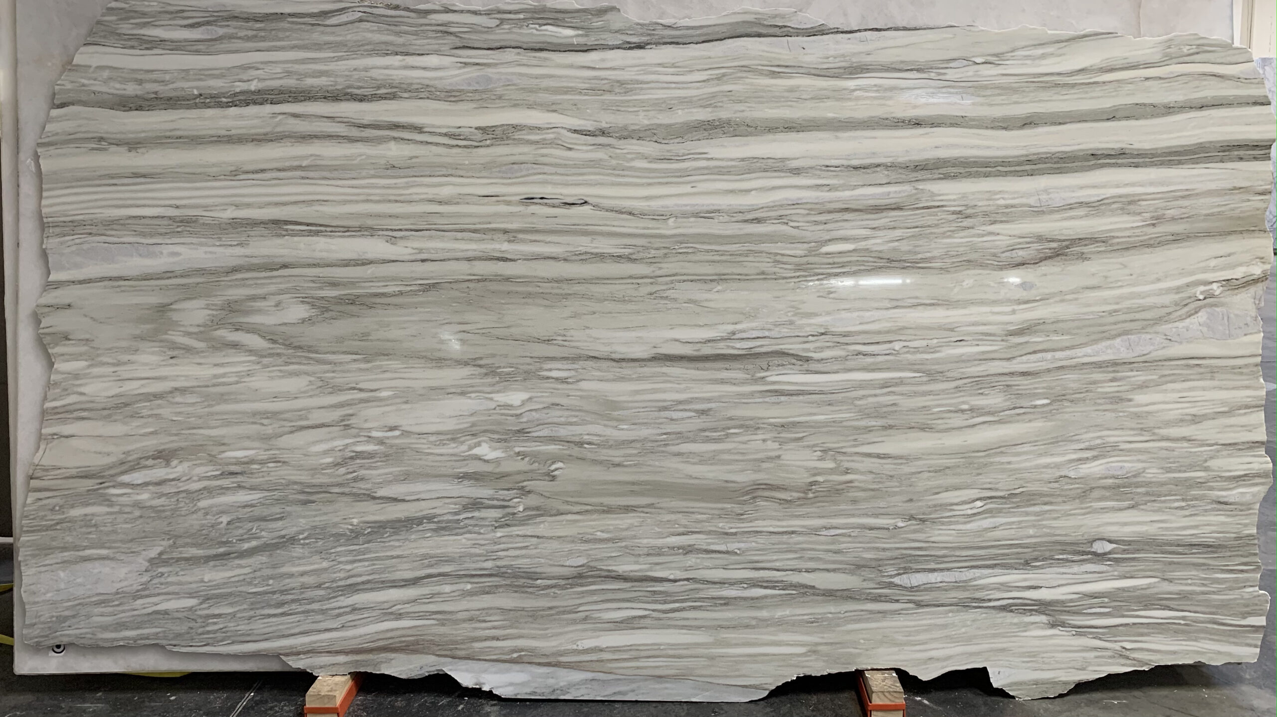 Calacatta Undulato Polished — installed