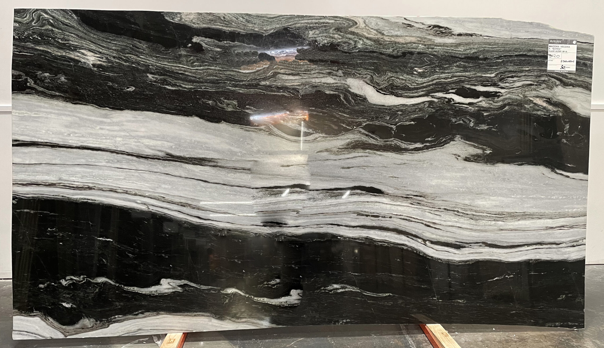 Macchia Vecchia Fantastico Extra Polished — installed