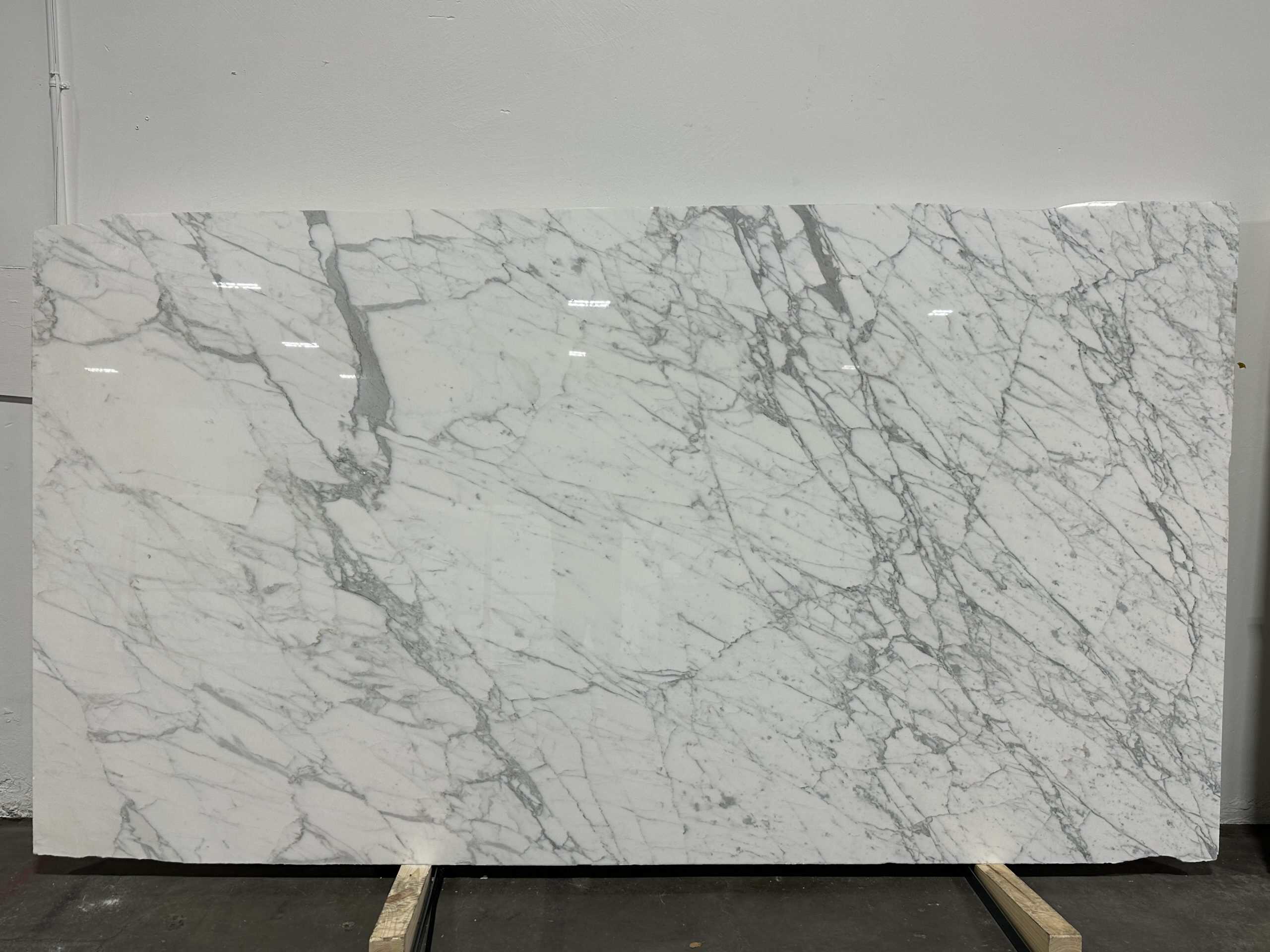Statuario Miele Polished — installed