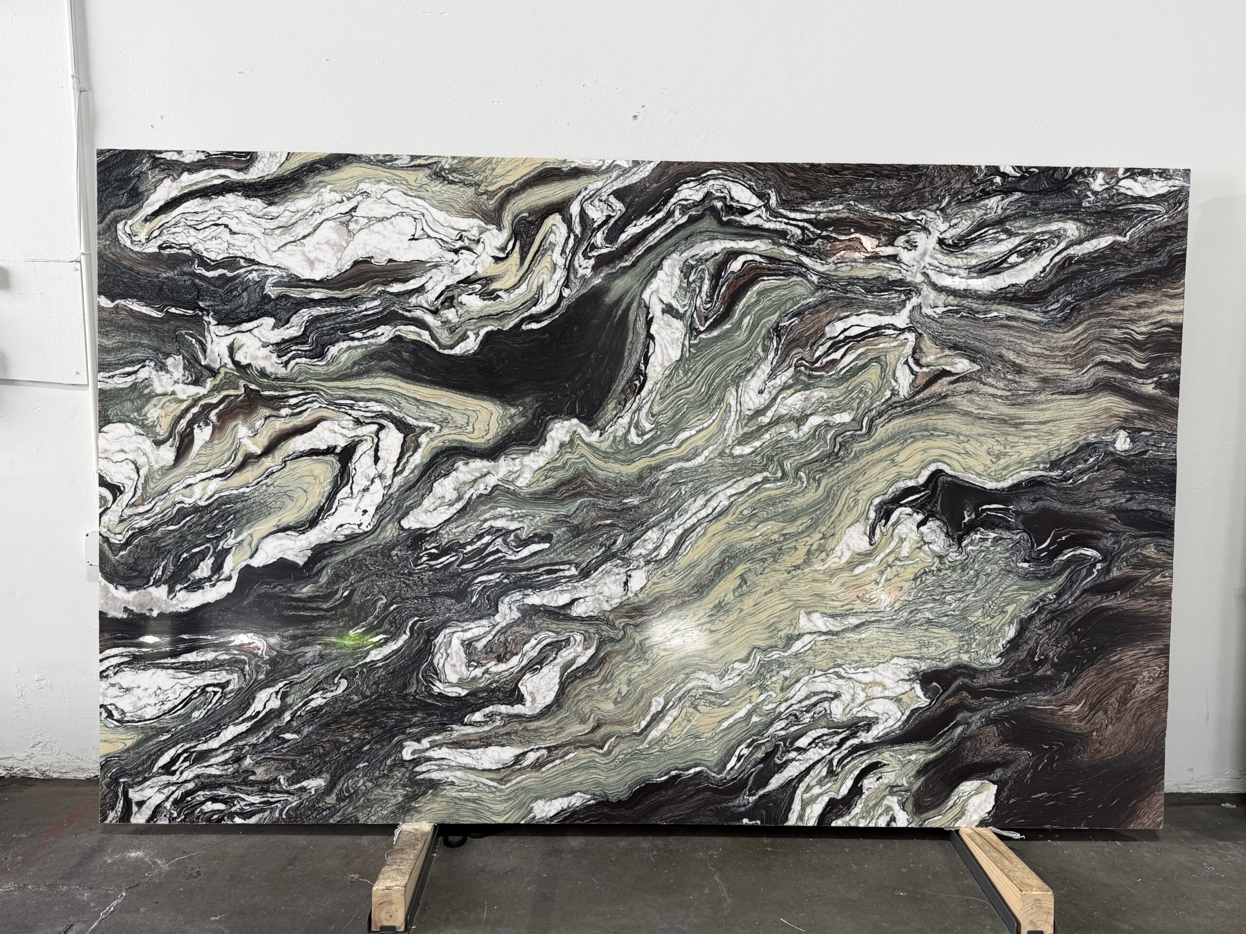Cipollino Extra Polished — installed