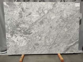 Super White 04376