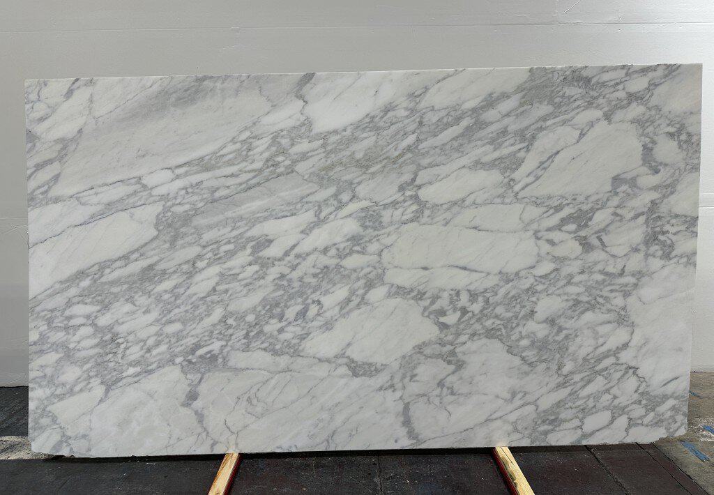 Calacatta Carrara Extra Honed